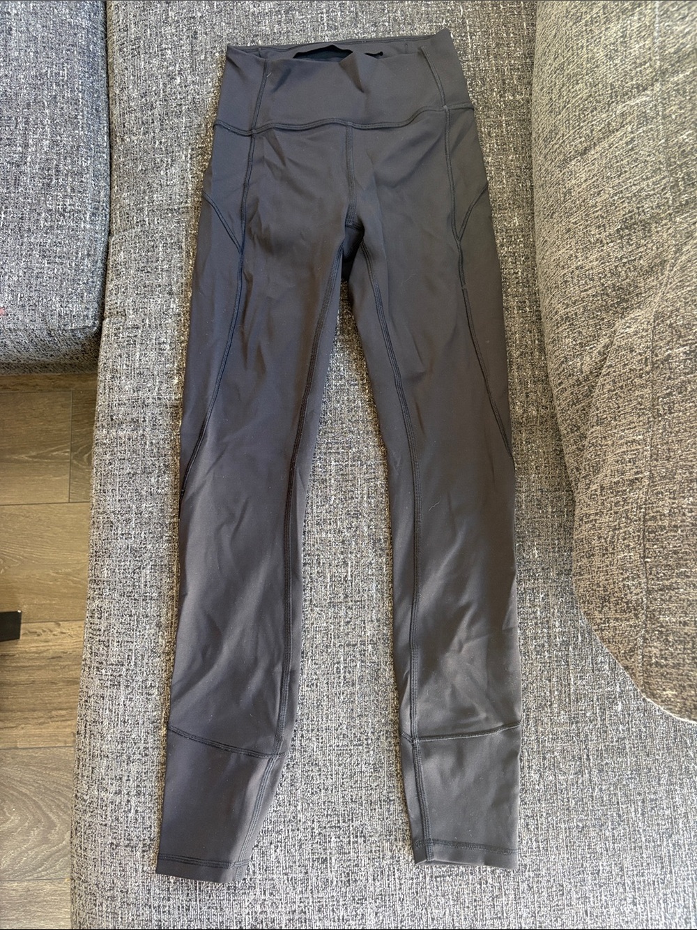 Lululemon In Movement Tight 25” Everlux in Black Size 2